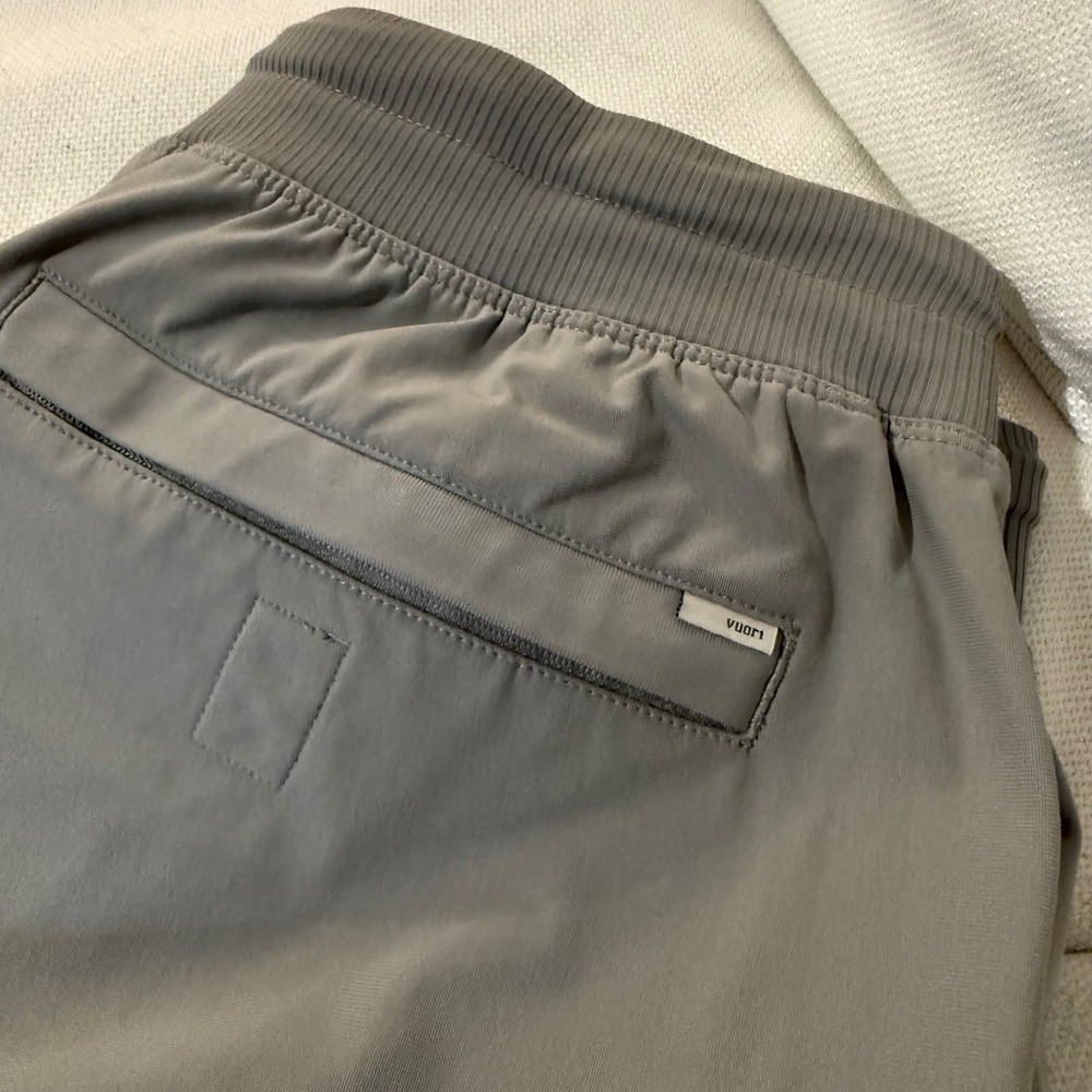 Vuori Men's Meta Jogger Ankle Pants Bottoms Golf Lounge Travel Large z0 - Picture 10 of 14